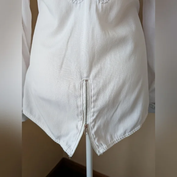 Roar White Button-Up Rhinestone Women's Shirt - Picture 16 of 16